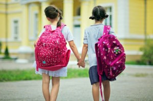 Міжнародний день боротьби зі сколіозом