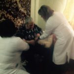 Люди похилого віку оглянуті медиками Люди похилого віку оглянуті медиками
