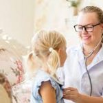 Поради лікаря: як захистити дитину від застуди восени